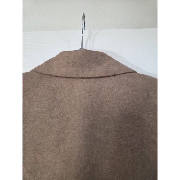 MJ Seattle Tan Faux Suede Vintage Clasp Closure Open Side 70s Top, Size Medium - Picture 10 of 12